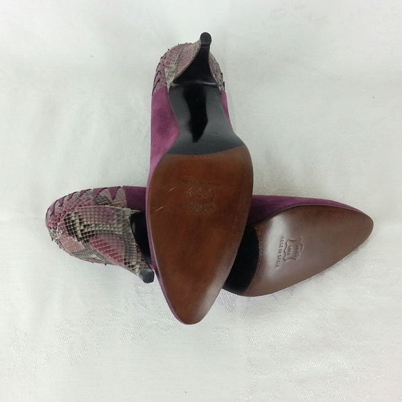 Vtg Burgundy suede leather snake pumps shoes 9aaa very narrow - Picture 6 of 6